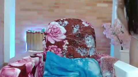 Adris  Juan online show from June 21, 5:52 am