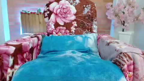 Adris  Juan online show from June 22, 5:52 am