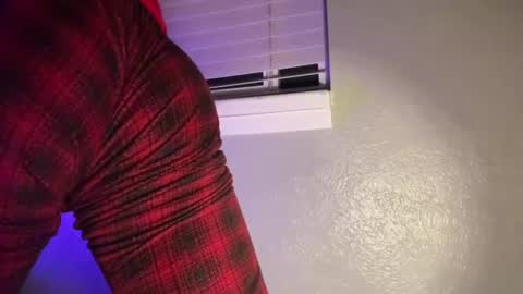 prtty2345 online show from August 10, 6:48 am