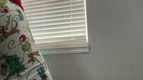 prtty2345 online show from August 10, 3:24 pm