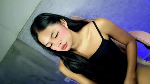 hi follow me its ALTHEA  online show from August 8, 7:03 pm