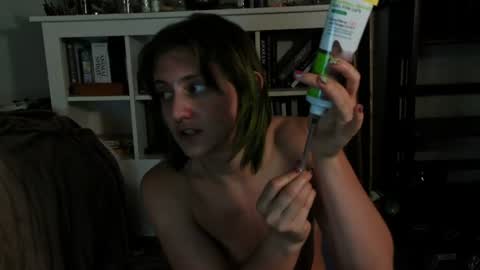 Oli online show from August 10, 3:08 am