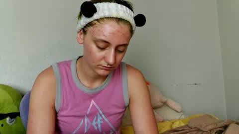 Oli online show from August 14, 6:44 pm