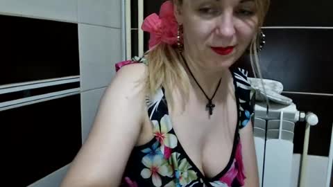 Pryncess sweety online show from July 30, 8:15 pm