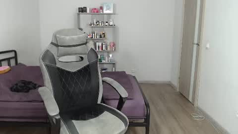 psychegirl online show from August 9, 12:33 am
