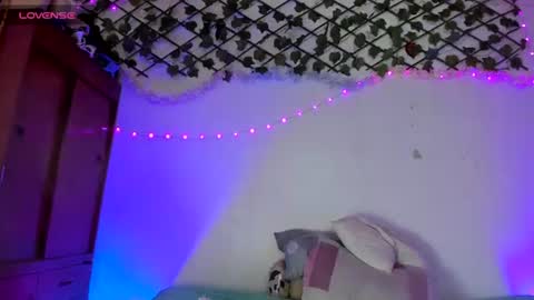 pucaa_ online show from August 23, 1:18 pm