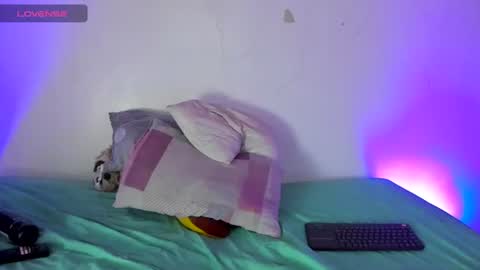 pucaa_ online show from August 23, 2:24 pm