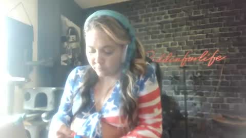 Krystle online show from June 26, 4:32 pm