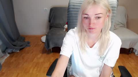 Polly online show from June 15, 2:59 pm