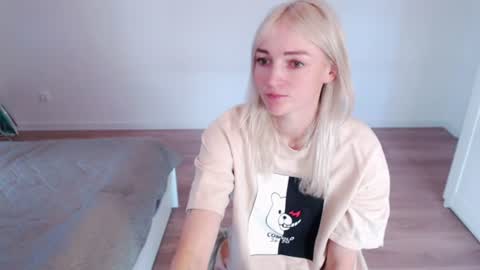 Polly online show from August 5, 6:33 am