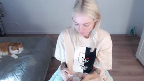 Polly online show from August 10, 4:47 am