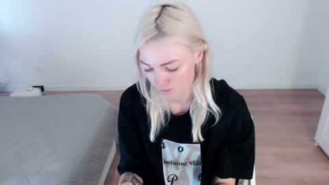 Polly online show from August 17, 6:18 am