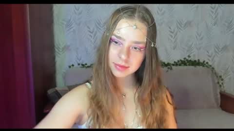 Polly online show from August 9, 7:59 pm