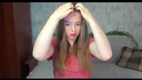 Polly online show from August 11, 6:10 pm