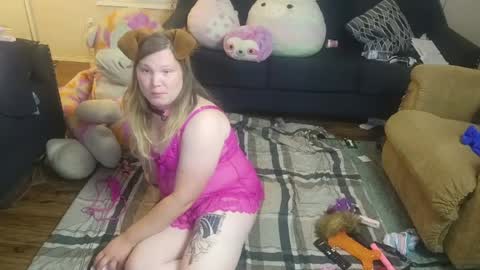 puppygirllovestobeg online show from July 12, 9:15 am