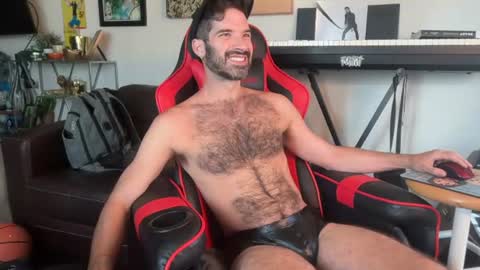 Pup Scritch online show from August 12, 6:32 pm