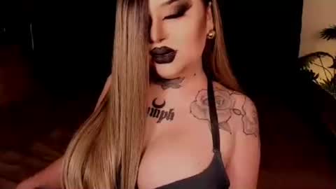 puquellas online show from August 11, 2:57 am