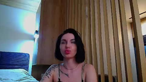 Julia online show from July 30, 6:14 pm