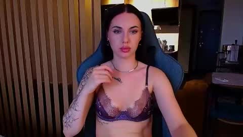 Julia online show from August 9, 11:22 am