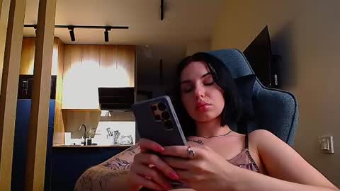 Julia online show from August 9, 6:42 pm