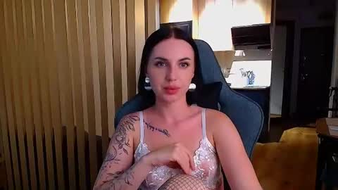 Julia online show from August 13, 5:05 pm