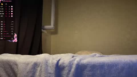puredesire_ online show from July 23, 10:01 pm