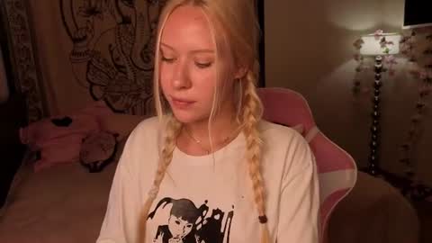 Megan online show from August 4, 3:42 pm