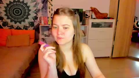 Miss Hanna online show from July 10, 4:13 pm