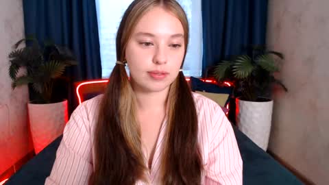 pureledy online show from July 30, 11:39 am