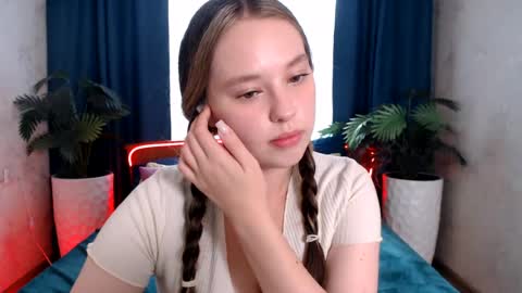 pureledy online show from August 10, 3:19 am