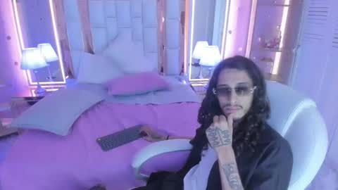 Experienced guys  online show from July 10, 11:54 pm