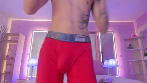 Experienced guys  online show from July 16, 9:15 pm