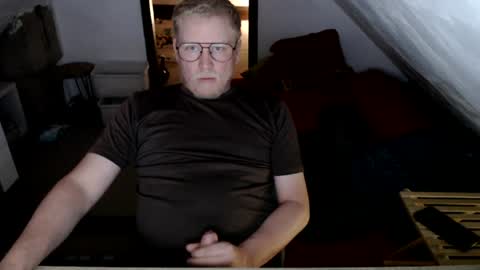 pussylovercb online show from June 15, 8:29 pm