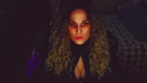 Kitty online show from March 19, 11:30 pm