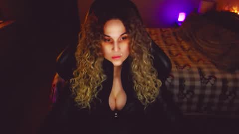 Kitty online show from May 1, 11:09 pm