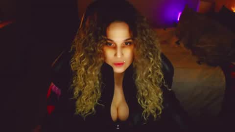 Kitty online show from June 18, 11:48 pm