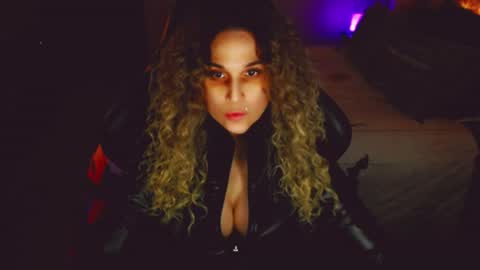 Kitty online show from June 30, 11:11 am