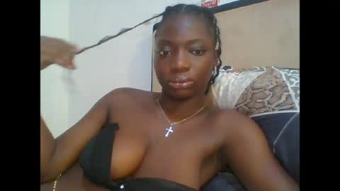 ora online show from July 30, 9:43 pm