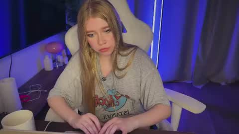 pwzx online show from July 14, 2:42 pm
