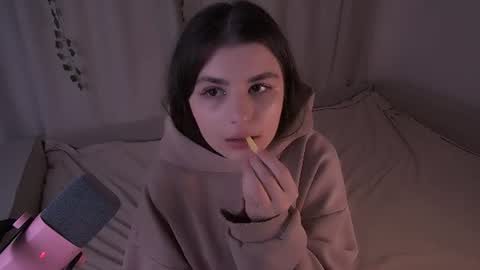 Ava online show from August 15, 10:36 pm