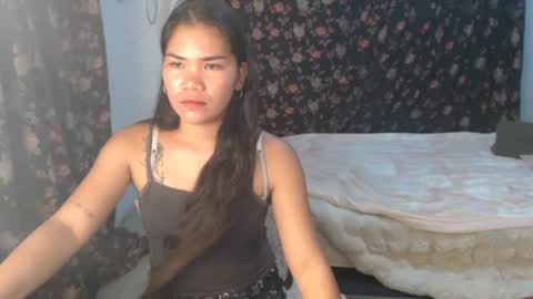 qeeun_genalyn online show from August 8, 3:12 pm