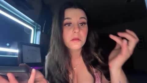 queeenviolet online show from March 18, 11:27 am