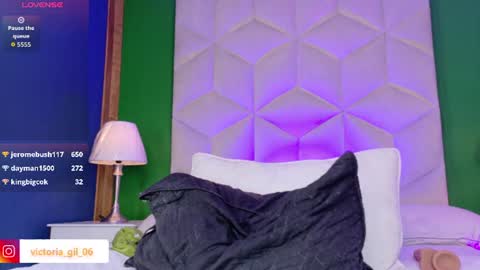 Queen Violet online show from July 29, 11:45 pm