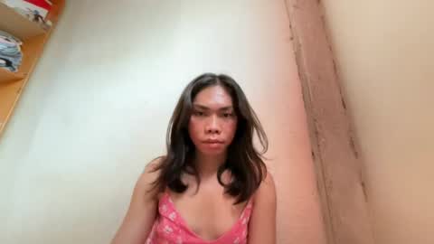 queen_angel10639158 online show from August 18, 3:01 am