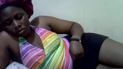 queen_leilla online show from August 12, 7:33 am