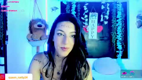 queen_natttyy online show from July 9, 4:39 am