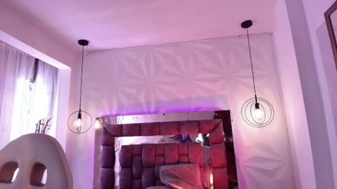 queen_perla_ online show from July 28, 6:14 pm