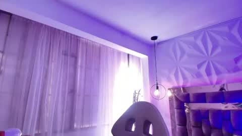 queen_perla_ online show from July 29, 6:26 pm
