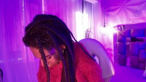 queen_perla_ online show from July 31, 2:34 pm