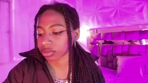 queen_perla_ online show from August 5, 2:26 pm
